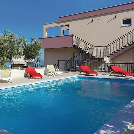 Amazing In Kaštel Štafilić