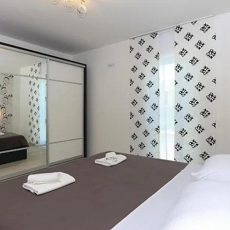 Amazing In * Kaštel Štafilić