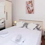 別荘 Awesome In Kaštel Štafilić